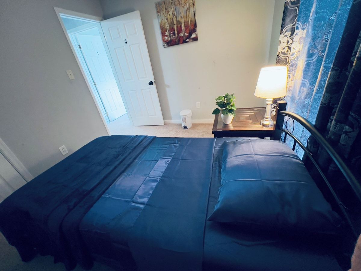 Third small bedroom 