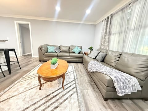The NEW Happy Home, Warm & Perfect for Families image 2