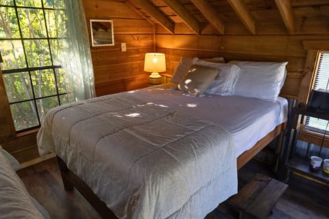 Alzeda Cabin at Khushatta Hills Ranch
