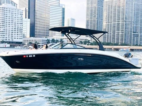 ⚓ Fancy Speed Cruiser – Luxury Sea Ray 270 SLX