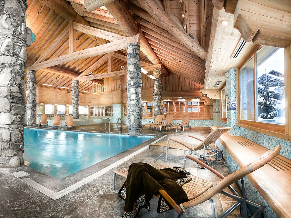 Pool Indoor