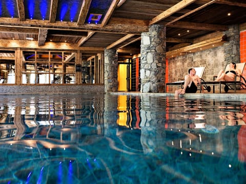 Pool Indoor