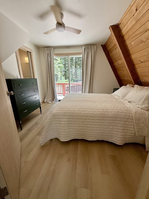 A-Frame Cabin in Fallen Leaf Lake image 5