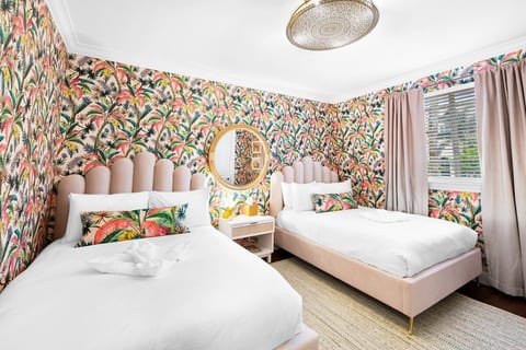 The Palm room!
2nd Floor 2 double beds