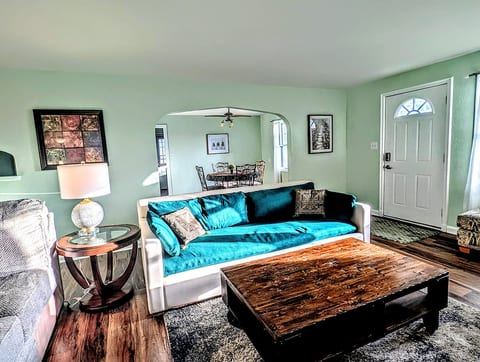 Sunset View Retreat in Prime Location