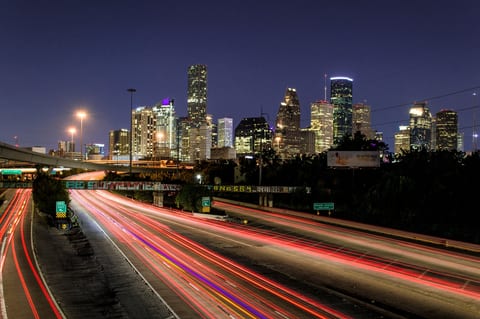 Sparkling skyline views, minutes to downtown and major freeways.