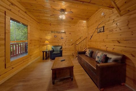 Your Pigeon Forge escape — no service fees