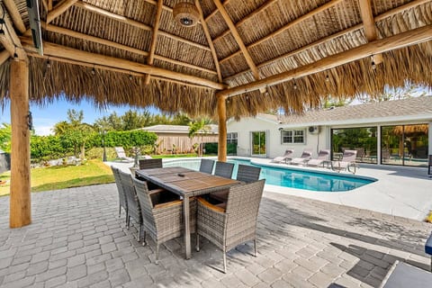 Waterfront Oasis | Heated Pool, MiniGolf, TikiHut