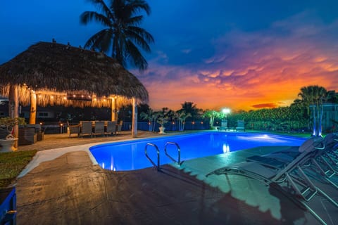 Waterfront Oasis | Heated Pool, MiniGolf, TikiHut