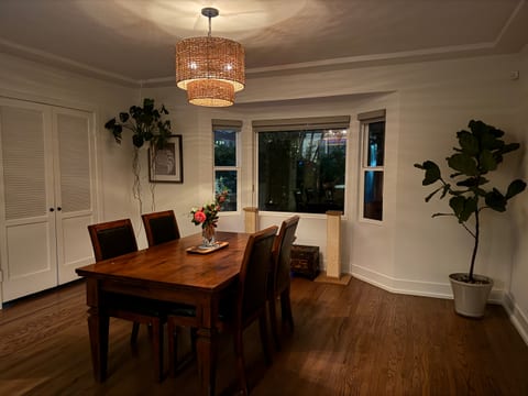Panoramic LA View Retreat with Private Pool