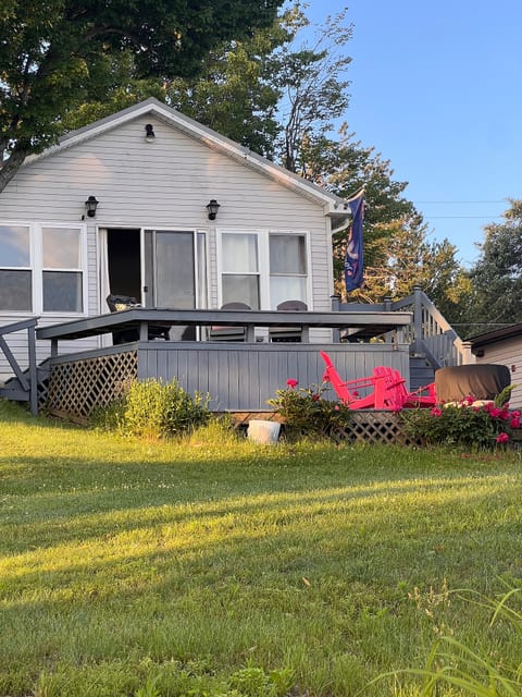 Mother Moon Cottage - Lakefront