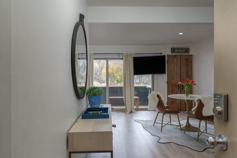 Entry Way to Wildwood Studio