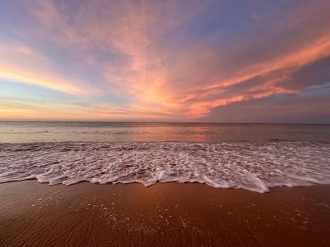 beachfront bliss & breeze