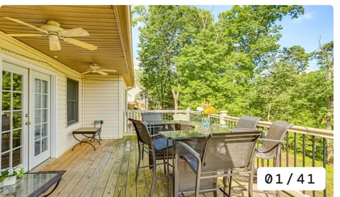 Spacious 6-Bedroom with Jacuzzi, Party Hall & GYM.