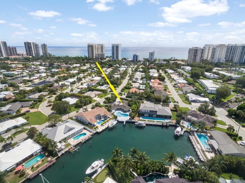 3 Blocks from the Beach