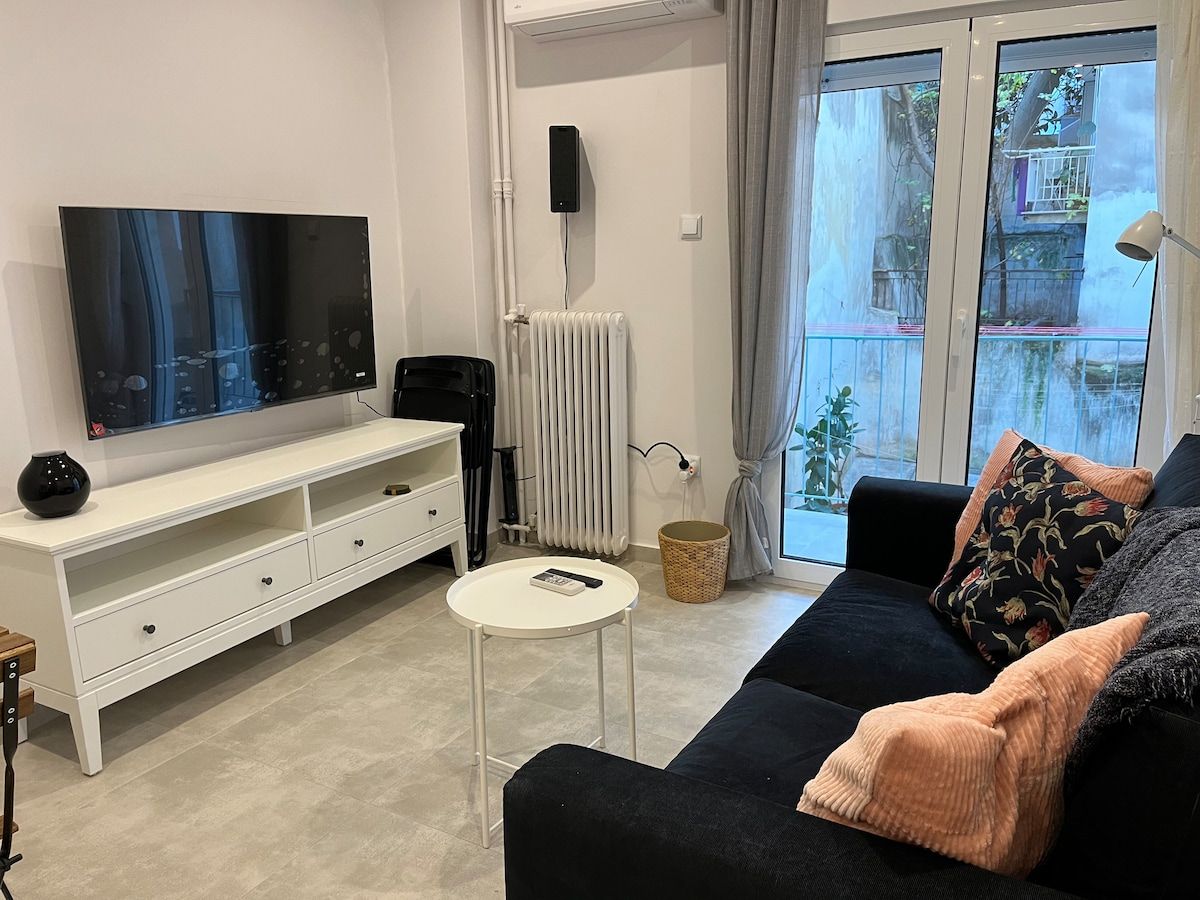 Cosy & comfortable apartment in Athens' center