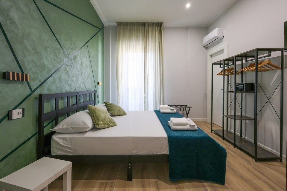 Deluxe Double Room - Naples