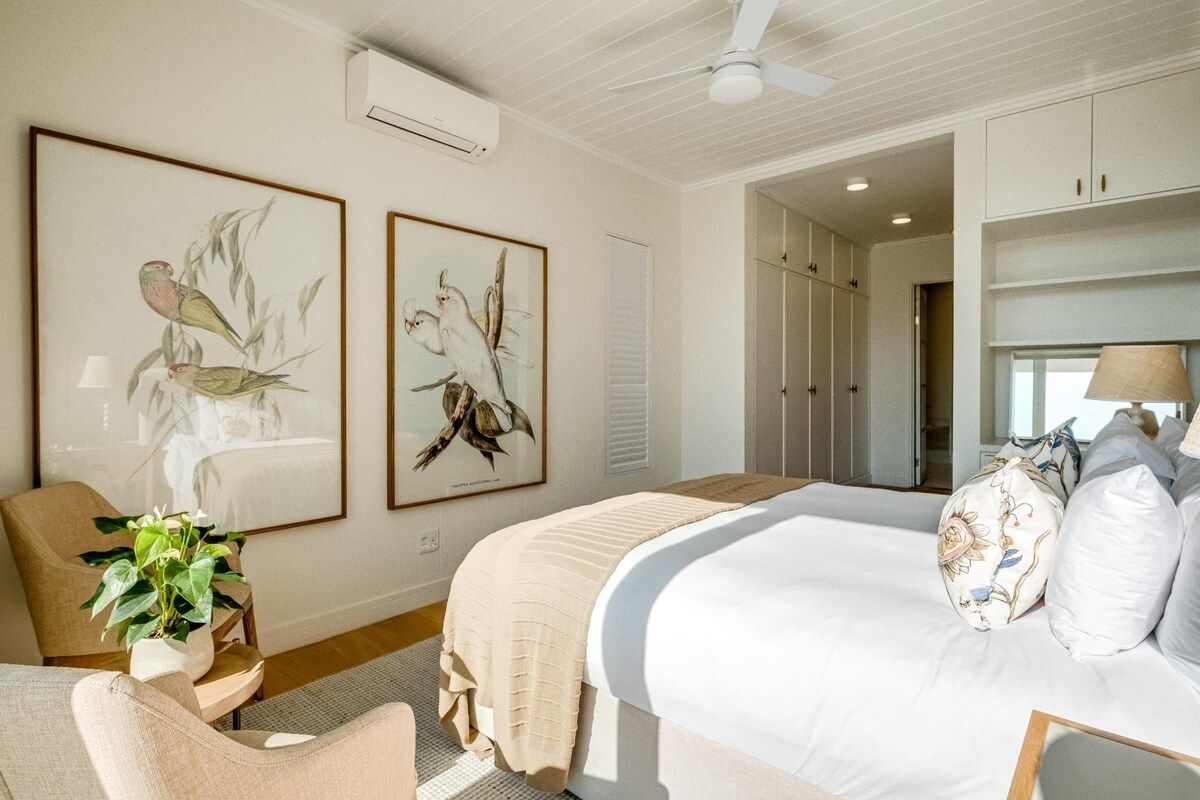 Master Bedroom (downstairs)