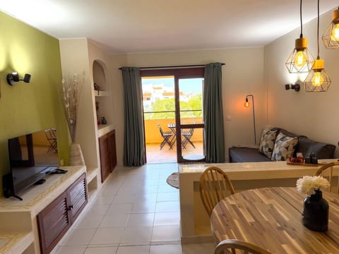 Authentic apartment, 2 lovely private balconies