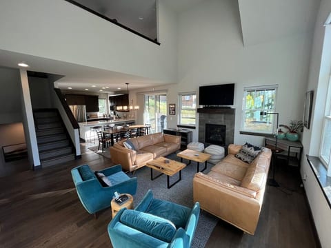 Luxury Mountain Home I Hot Tub I Trail Access image 3