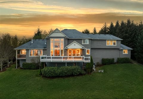 Deer Hills Lodge image 1