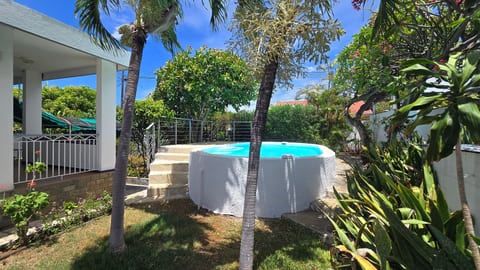 Villa Maunier F4 Piscine Terre-Sainte