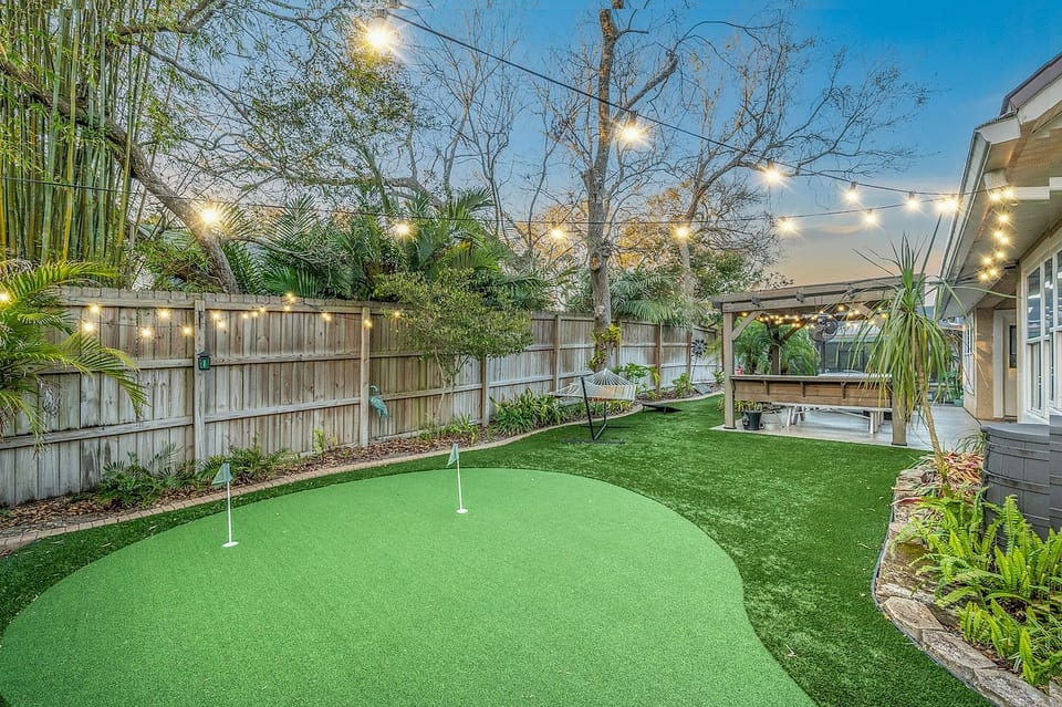 5BR, Pool,HotTub, Putput, Walk to Beach,Game RM! image 1