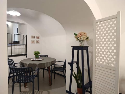 La Romantique – Relaxing, centrally located B&B in Anacapri image 2