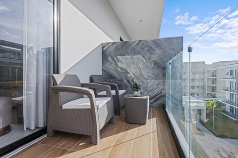 2BR • Private Rooftop + BBQ • FREE Electricity