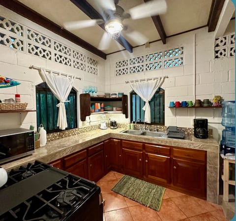 Villa CocoSol - Oceanfront Oasis