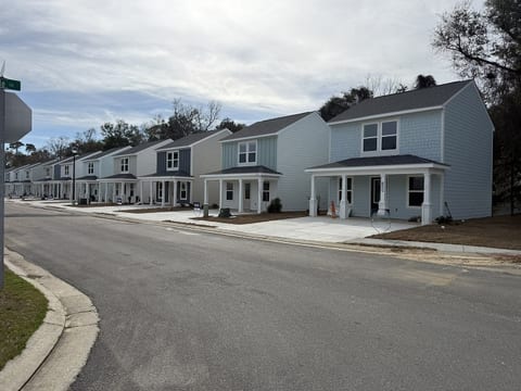 Seahorse Harbor | NEW • Pets • 5 Min to Beach