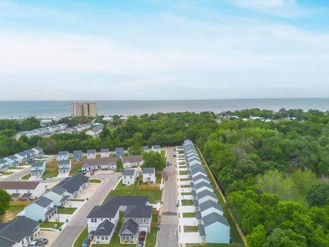 Seahorse Harbor | NEW • Pets • 5 Min to Beach