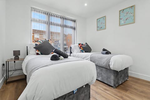 Heathrow Airport – Modern One-Bedroom Apartment