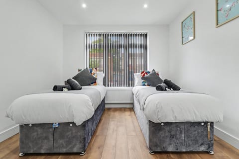 Heathrow Airport – Modern One-Bedroom Apartment