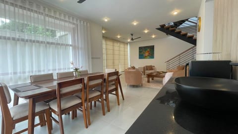 Olive Edge - 4BR Villa, Perfect for gatherings