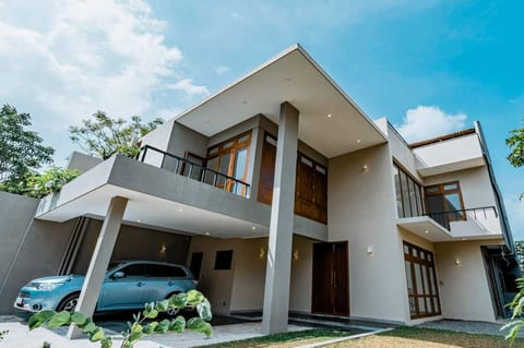 Olive Nest-4BR Villa | Perfect for Family Getaways image 5
