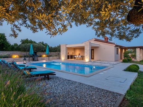 Villa Silentio - Ruhe und Privatsphäre in mediterraner Natur in Strandnähe