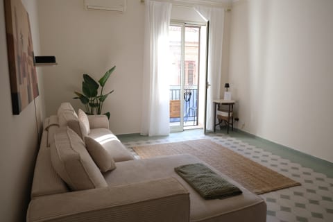 Il Giardino Del Mezzo Arancio Apartment - La Kalsa