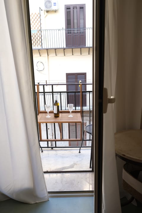 Il Giardino Del Mezzo Arancio Apartment - La Kalsa