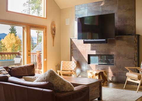 Bison Ridge Lodge