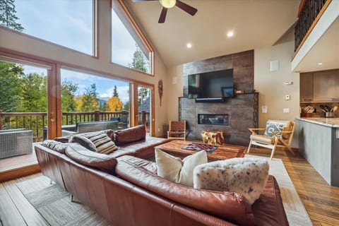 Bison Ridge Lodge
