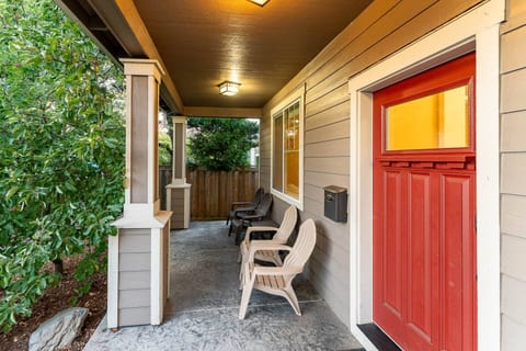 Alderwood Cabin - Hot tub