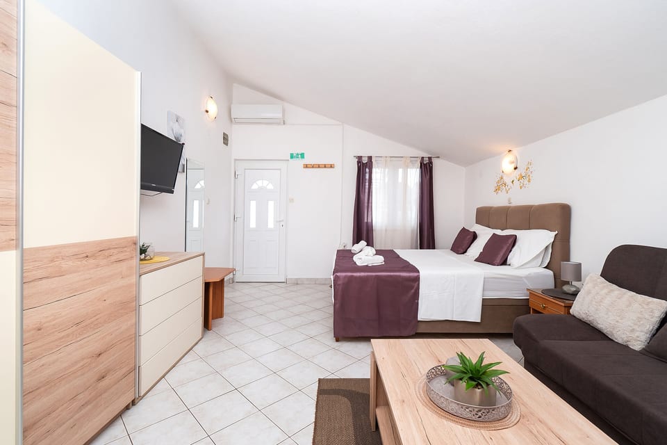 Apartments Miljenka - Unit 46907-61 - Nin