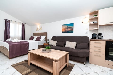 Apartments Miljenka - Unit 46907-61