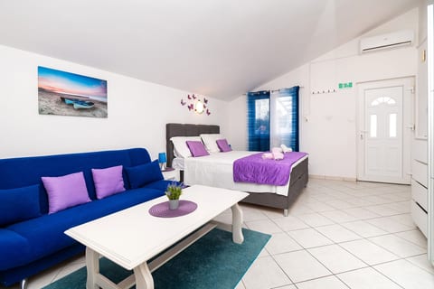Apartments Miljenka - Unit 46908-61
