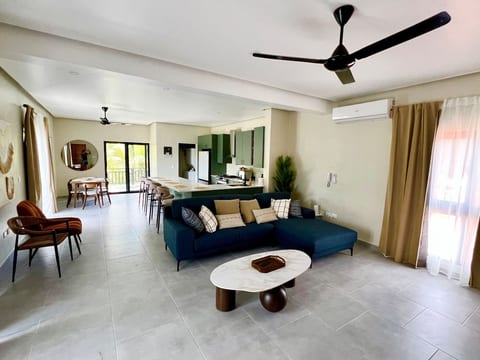 Luxury 3BR Modern Apt. Short Walk to the Beach!