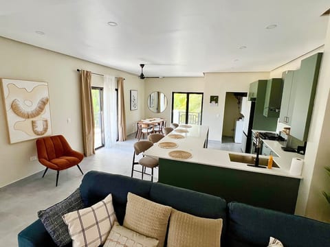 Luxury 3BR Modern Apt. Short Walk to the Beach!