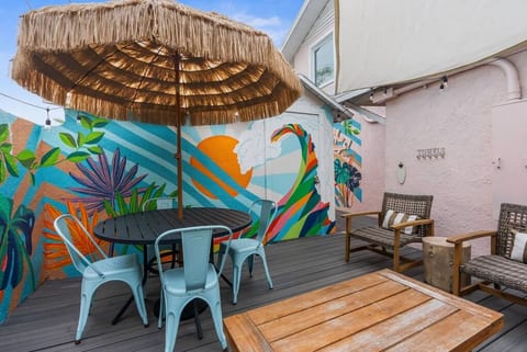 FREE NIGHT! Aloha! Hawaiian surf inspired retreat