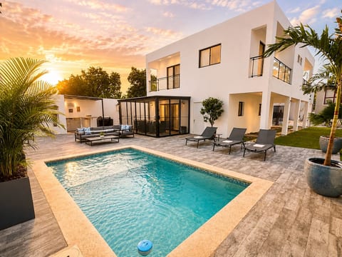 Private Pool Villa 3BR | Gated, 10 Min Downtown