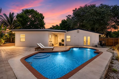 Private pool | Sunset backyard | Four bedrooms
